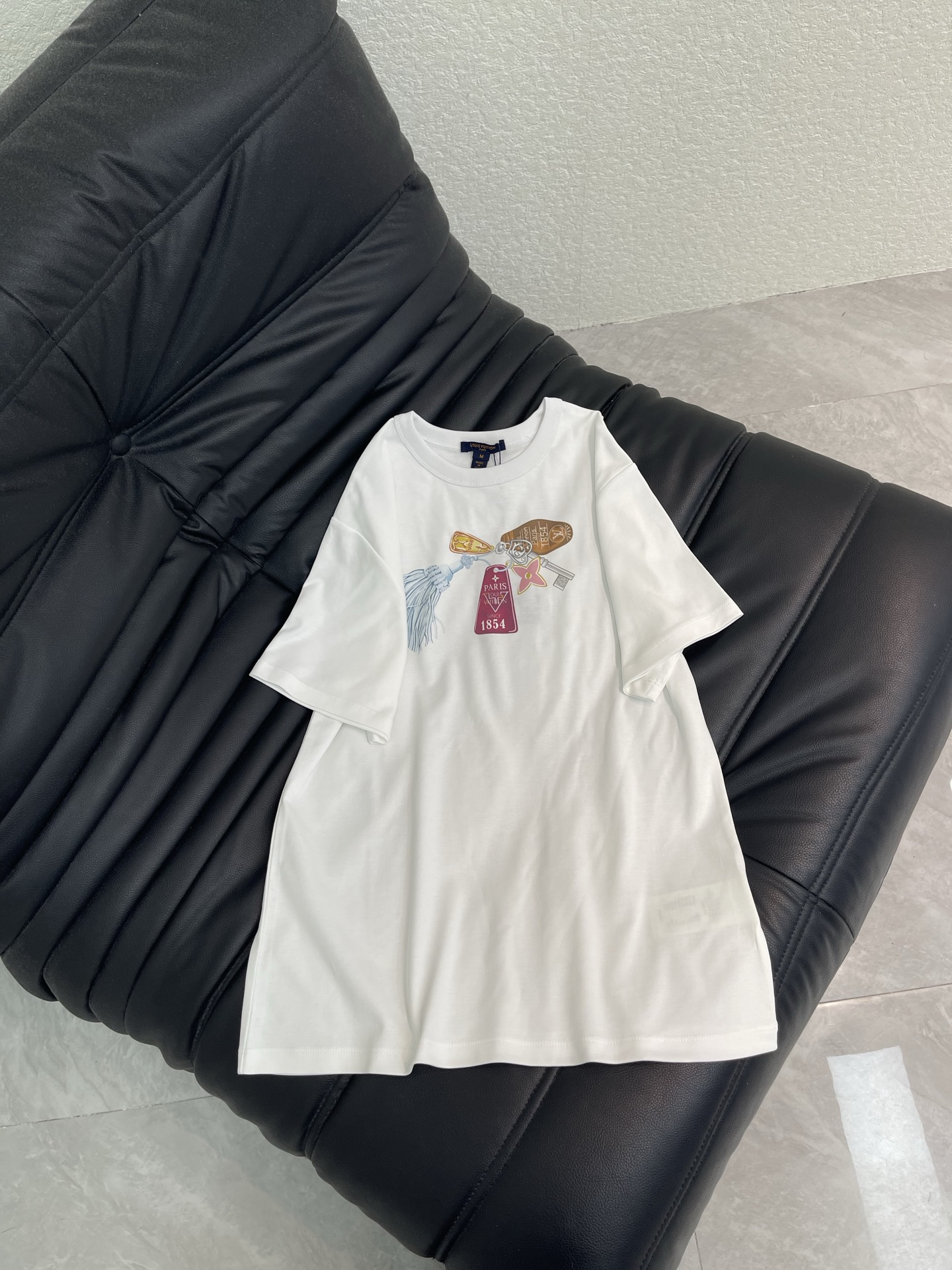 Women's short sleeves